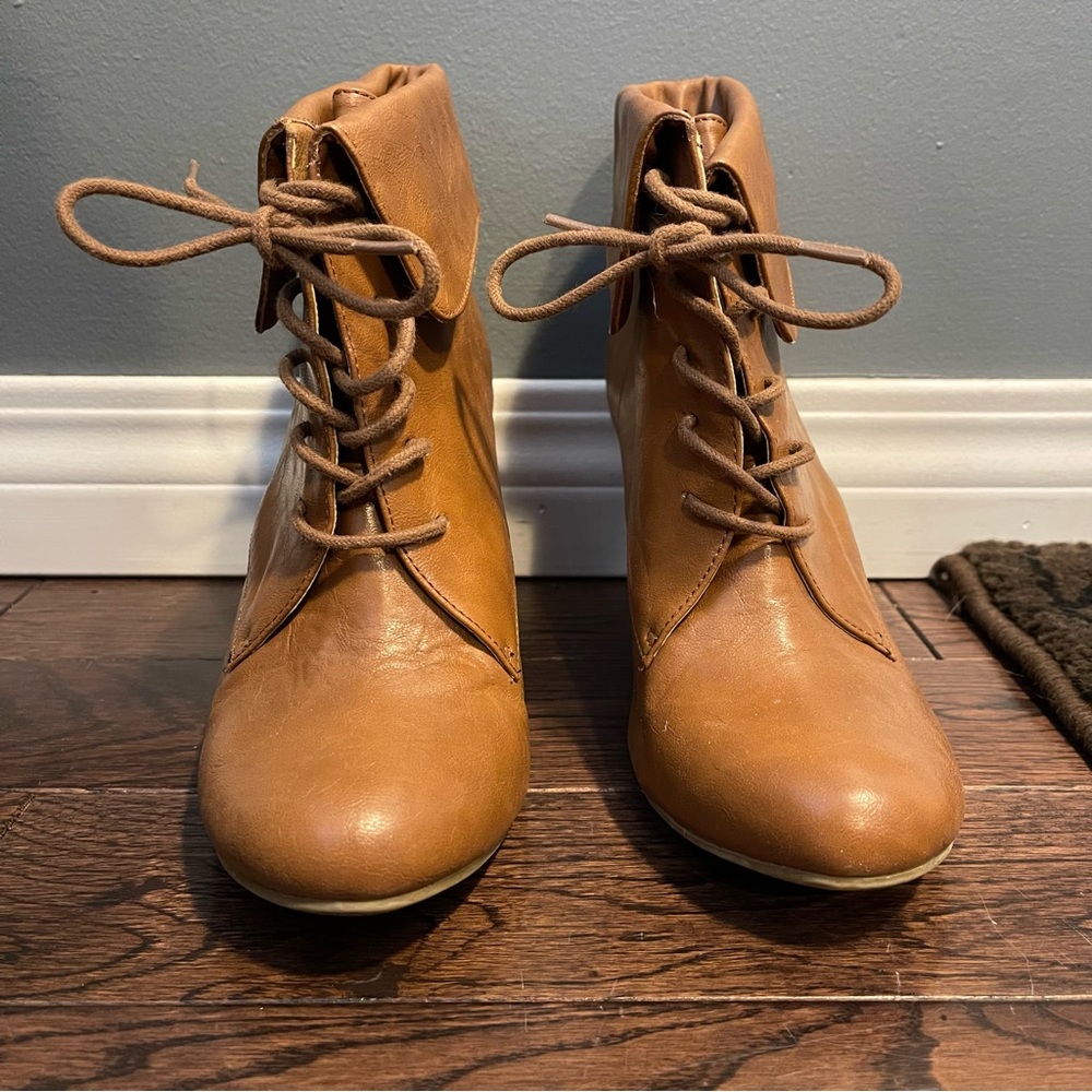 Nine West Wedge Lace-Up Booties (Faux Tan Leather) Size 8.5 - Womens/Fall - Picture 3 of 5
